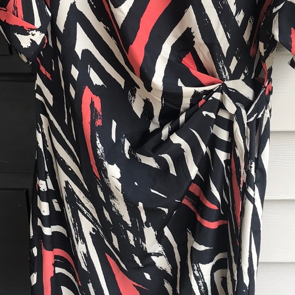 Perfect for this time of year.   NWOT. Size L - Picture 3 of 5